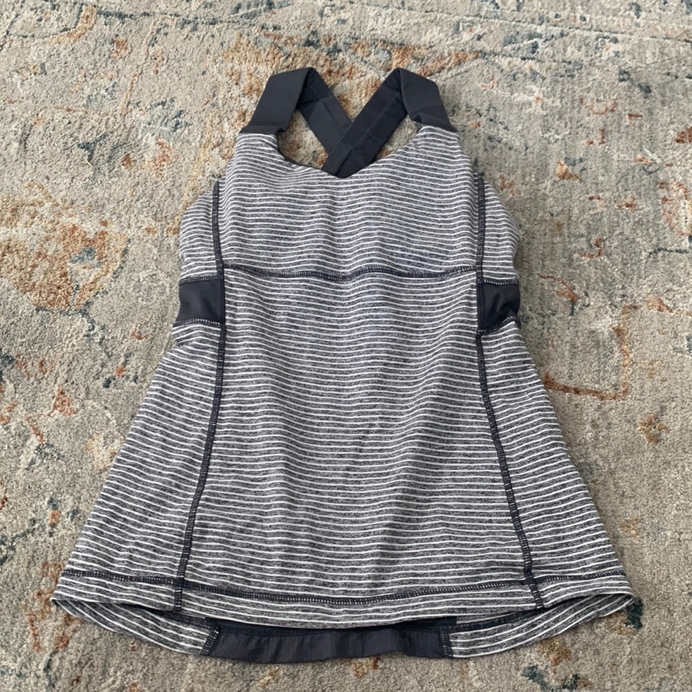 Lululemon tank top with built-in sports bra